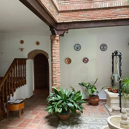 Homestay Palacete Magistral Dominguez Guadix
