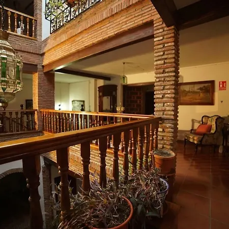 Homestay Palacete Magistral Dominguez Guadix